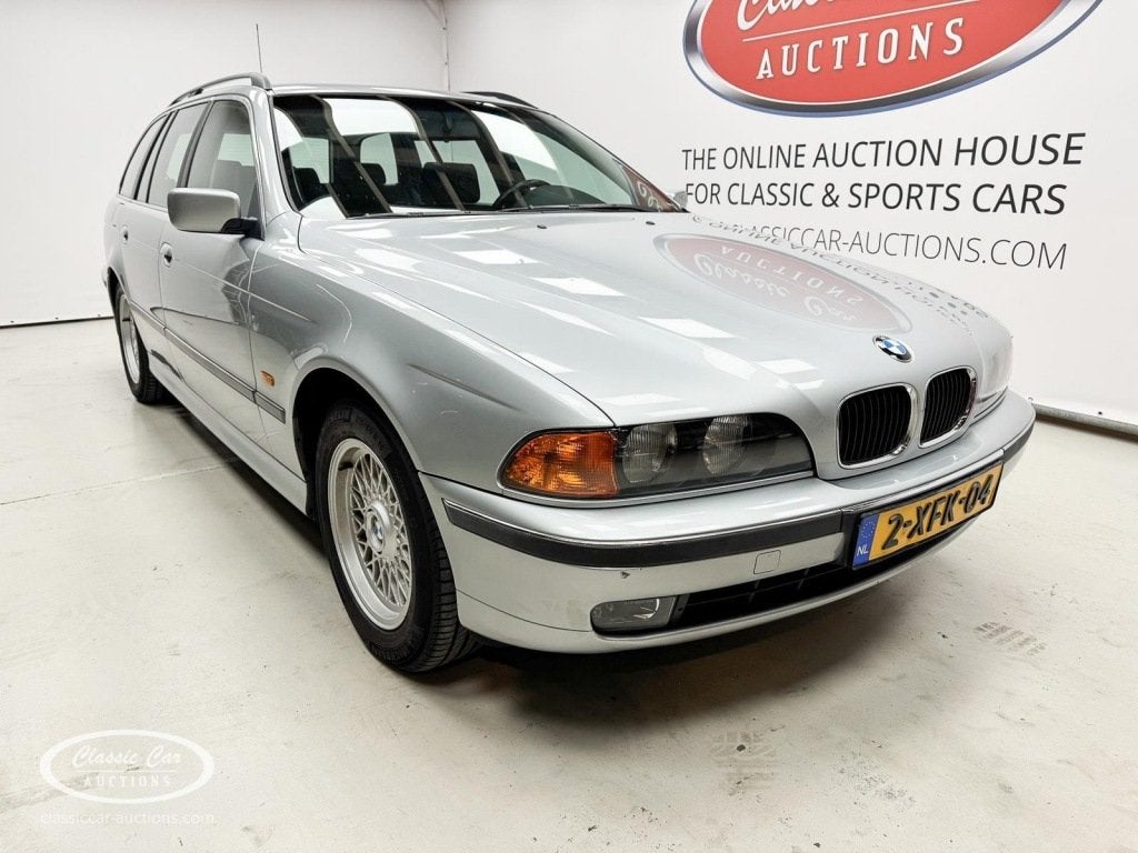 Bmw 5-SERIE 520I A Touring E39 - ONLINE AUCTION, Auto's, BMW, Automaat, Achterwielaandrijving, Gebruikt, 150 pk