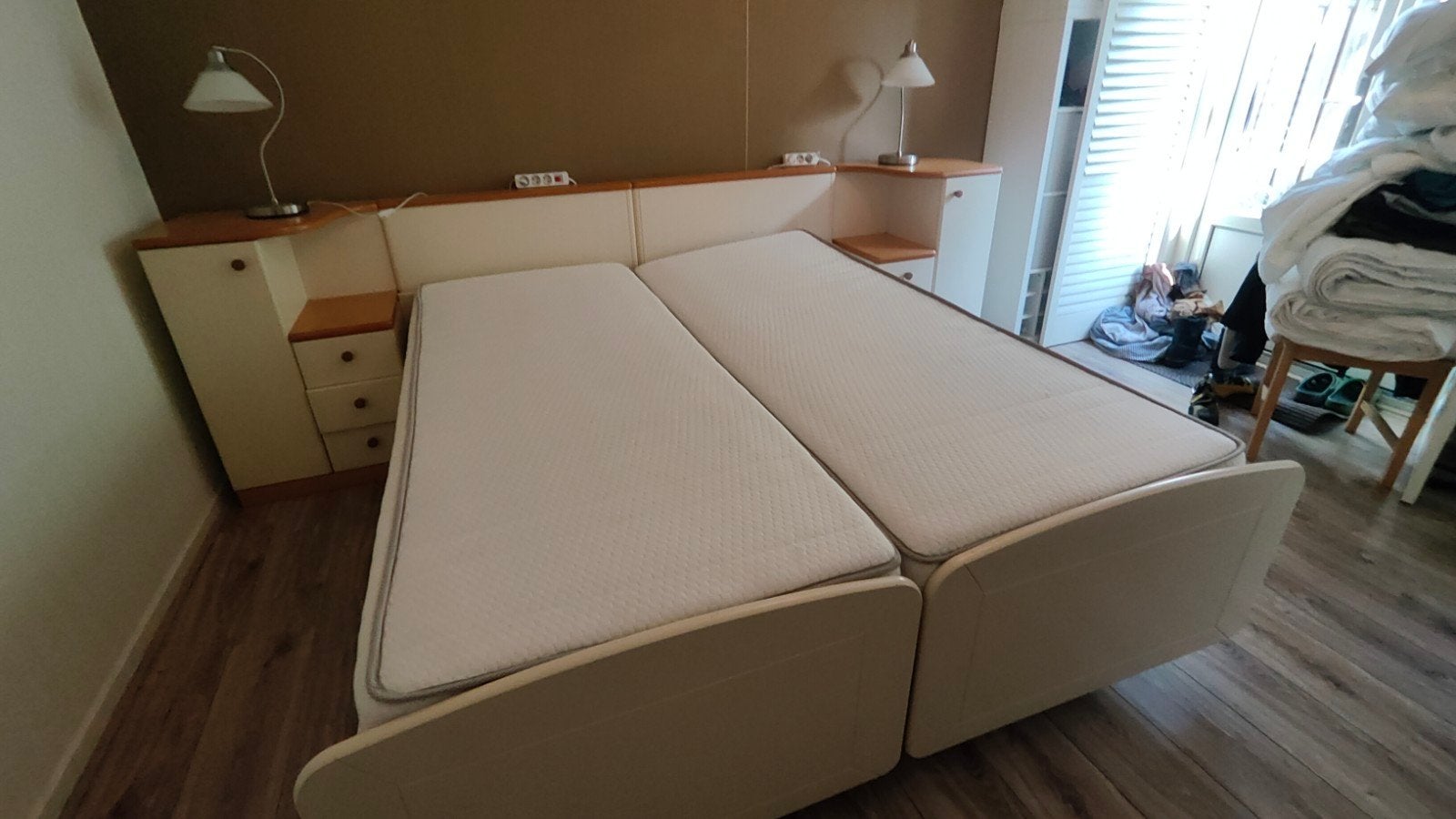 2x eenpersoons (200*90*25) matras + IKEA matrasbecschermer, Ophalen, 90 cm, Eenpersoons, Zo goed als nieuw