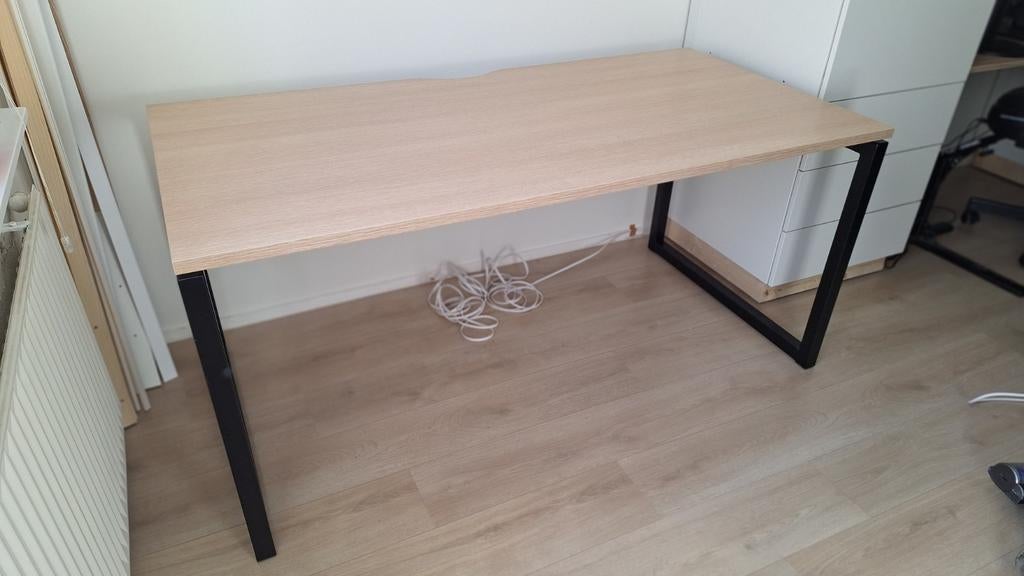 Industrieel bureau 160x80cm - Stevig en modern, Huis en Inrichting, Bureaus, Ophalen, Gebruikt, Hout, Bruin
