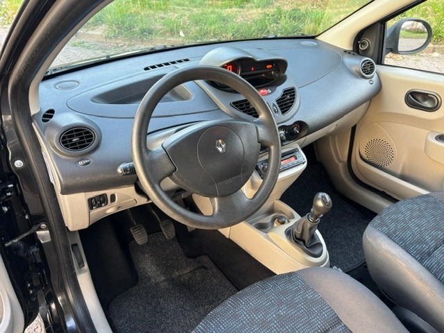 Renault Twingo 1.2 Authentique Stuurbekrachtiging Airco Elec, Voorwielaandrijving, Gebruikt, 31 €/maand, 4 cilinders