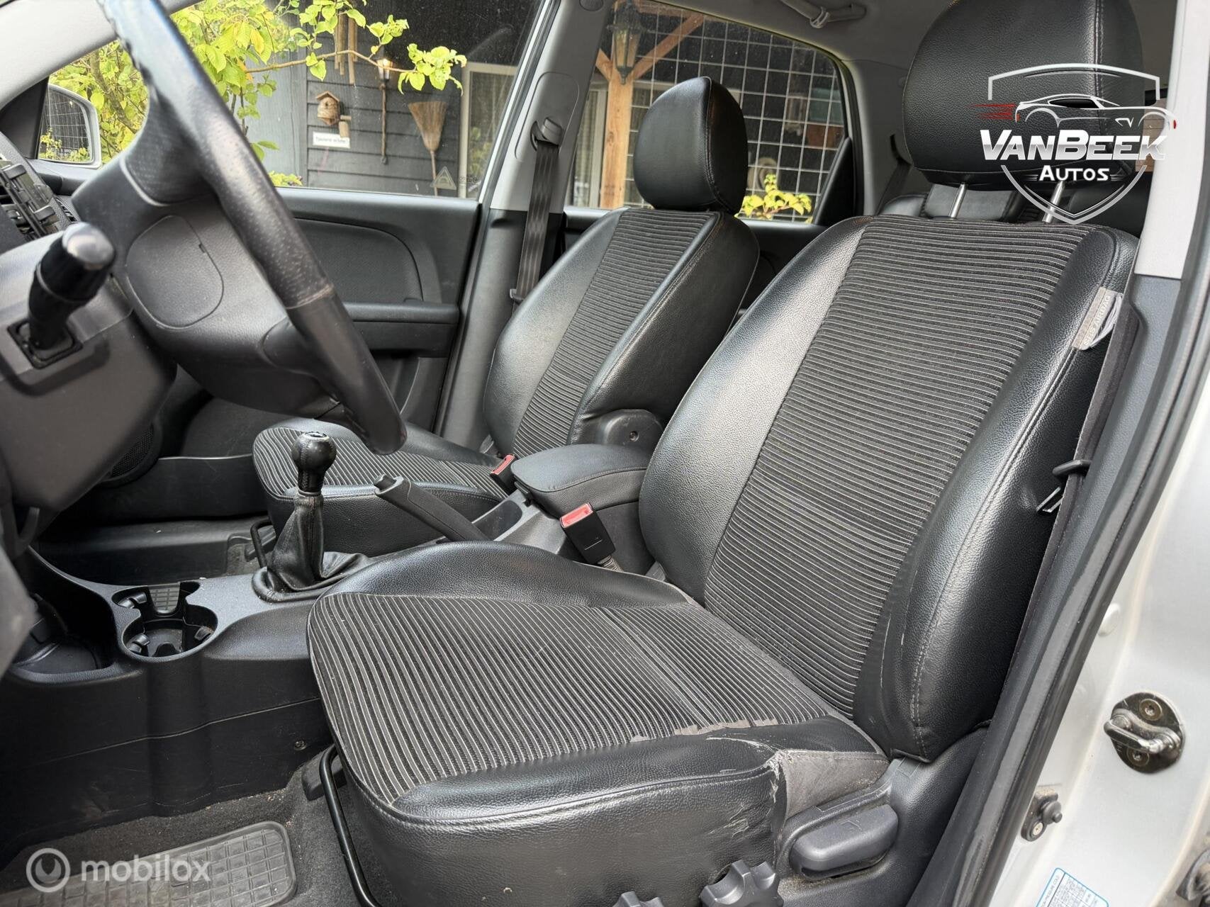 Kia Sportage 2.0 CVVT Executive Nwe Apk, 1442 kg, Gebruikt, 4 cilinders, Handgeschakeld