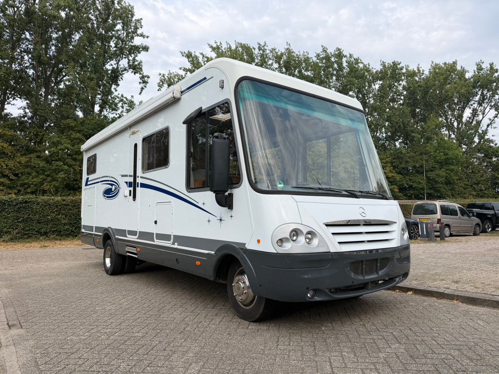 Niesmann + Bischoff Flair 7100iDC MJ 2004 Mercedes Automaat, Niesmann+Bischoff, Luifel, Airbags, 7 tot 8 meter