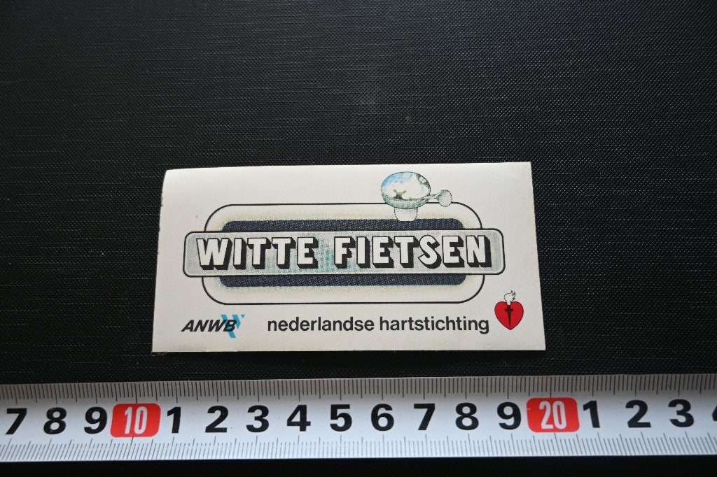 sticker witte fietsen - ANWB / nederlandse hartstichting, Ophalen of Verzenden, Zo goed als nieuw