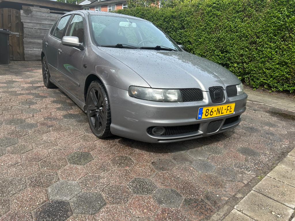 Seat leon top sport 1.8 20vt auq, Voorwielaandrijving, Stof, Parkeersensor, 4 cilinders