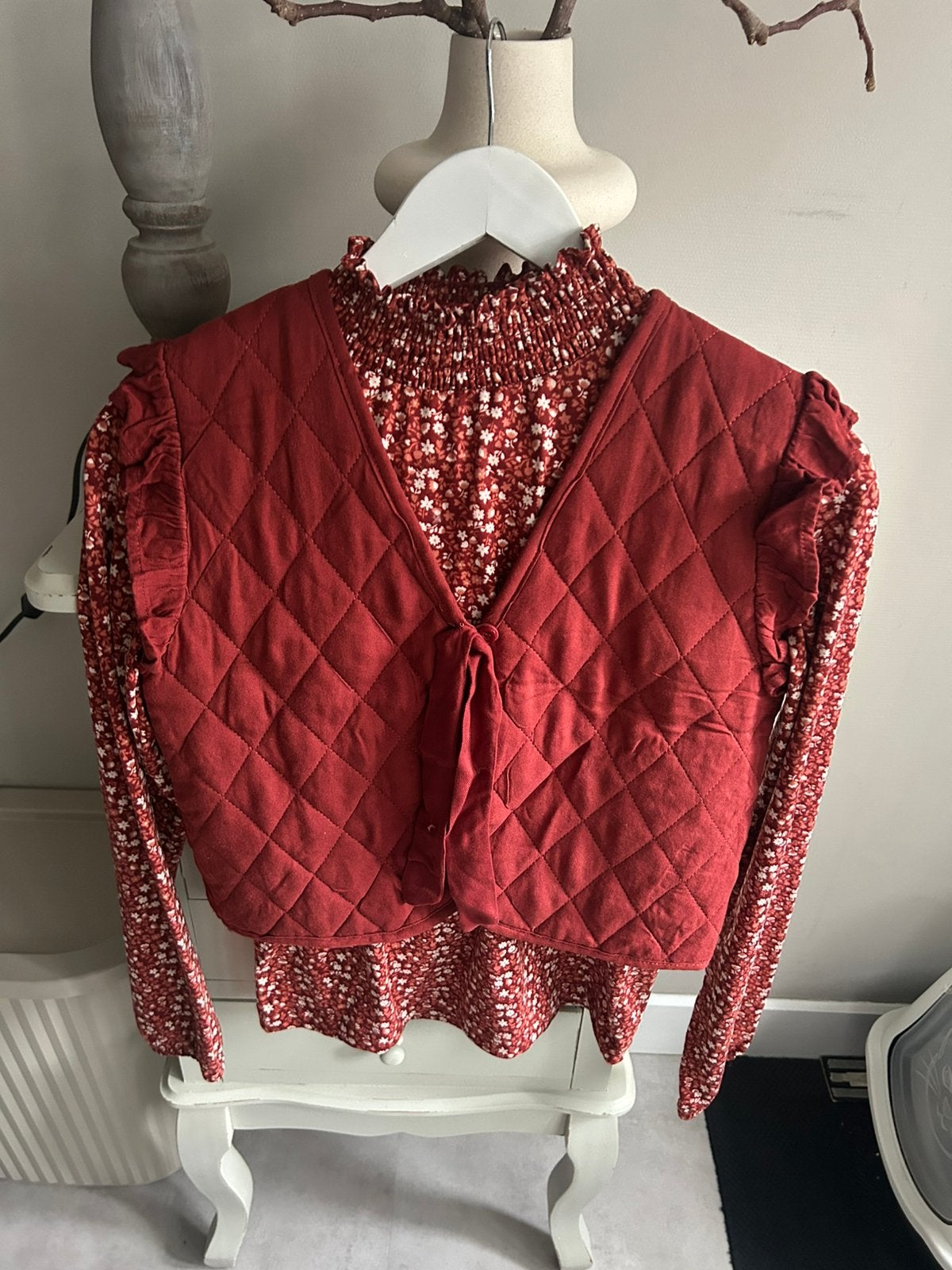 Shirt met gilet/bodywarmer maat 158/164 wijnrood, Ophalen of Verzenden, Zo goed als nieuw, Meisje, Shirt of Longsleeve