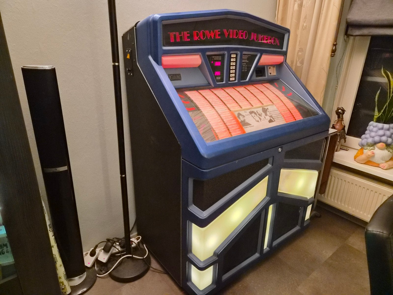 Rowe Video Jukebox - Klassieke Muziekervaring, Verzamelen, Gebruikt, 1970 tot heden, Ophalen, Met singles
