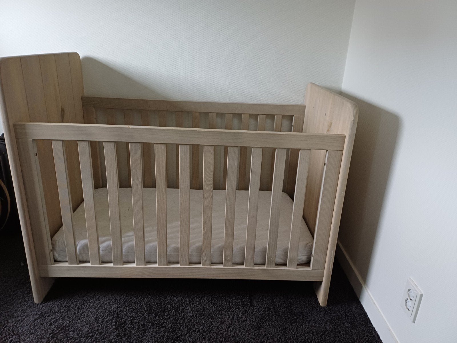 Complete babykamer, Kinderen en Baby's, Kinderkamer | Bedden, Gebruikt, Minder dan 140 cm, Minder dan 70 cm, Matras, Ophalen of Verzenden
