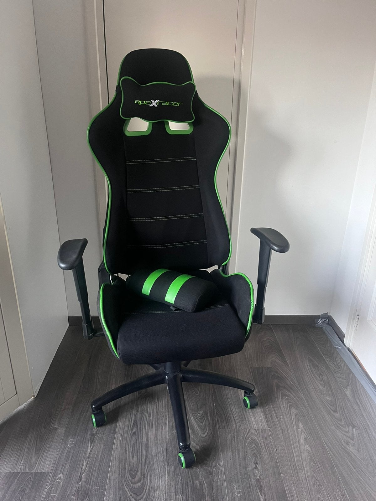 Game stoel, Huis en Inrichting, Ophalen, Gebruikt, Zwart, Gaming bureaustoel
