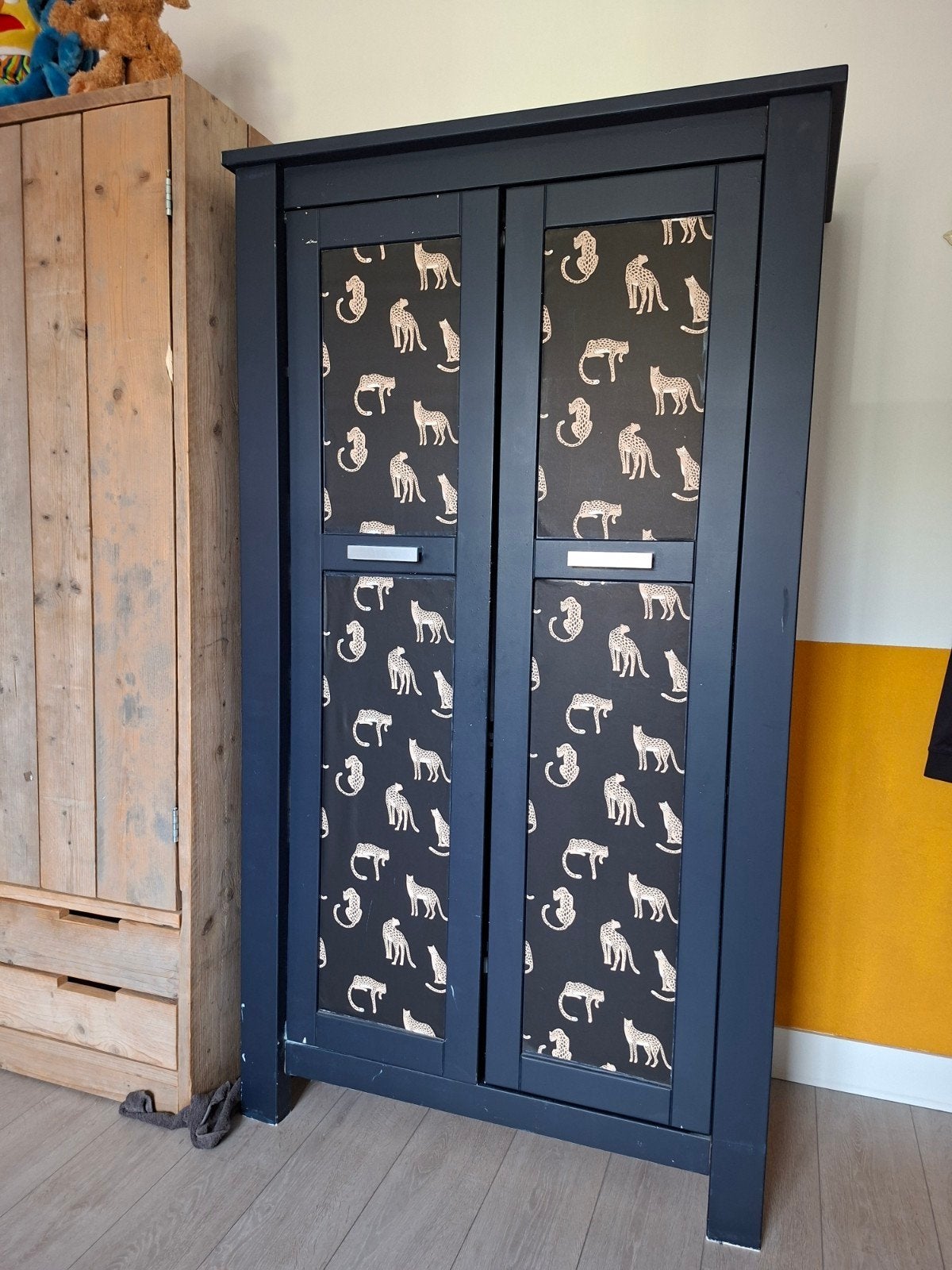 Stevige kinderkledingkast - 102x55x188cm, Ophalen, Met deur(en), Gebruikt, 100 tot 150 cm