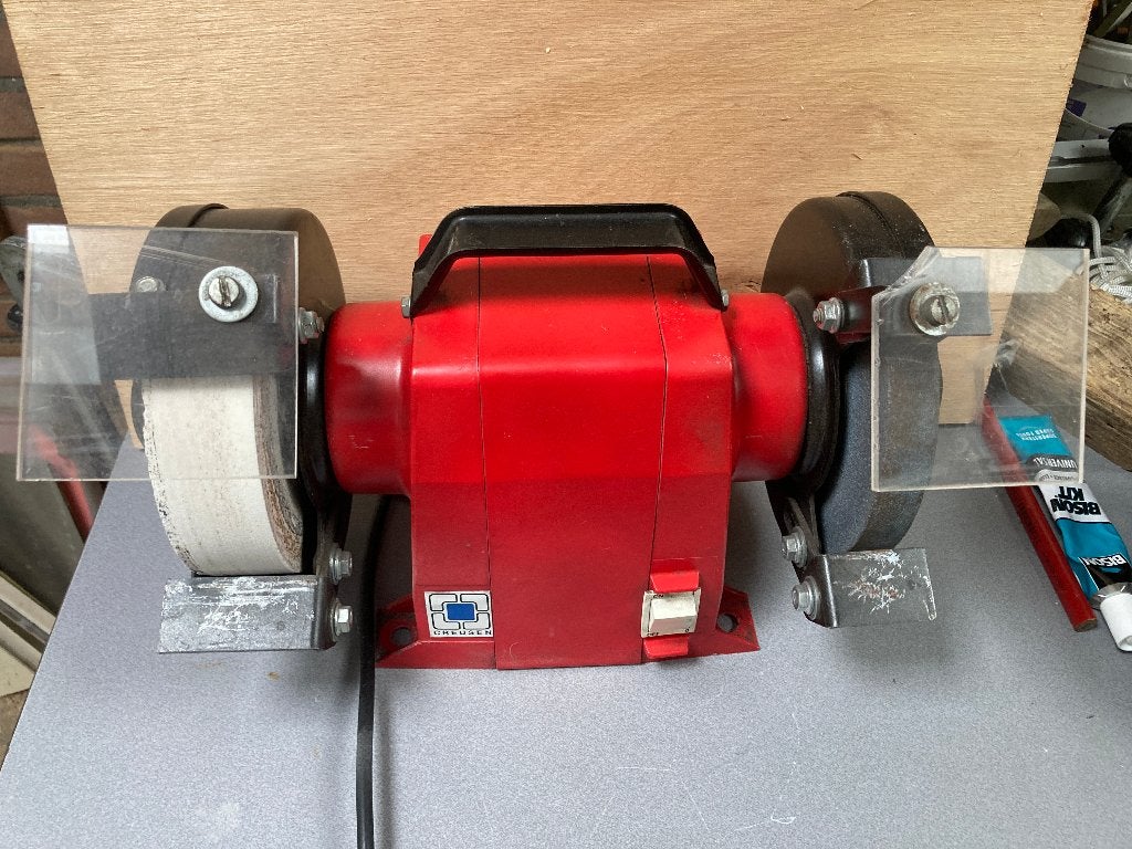 Creusen Slijpmachine, Ophalen of Verzenden, Zo goed als nieuw, Minder dan 700 watt, Werkbankslijpmachine