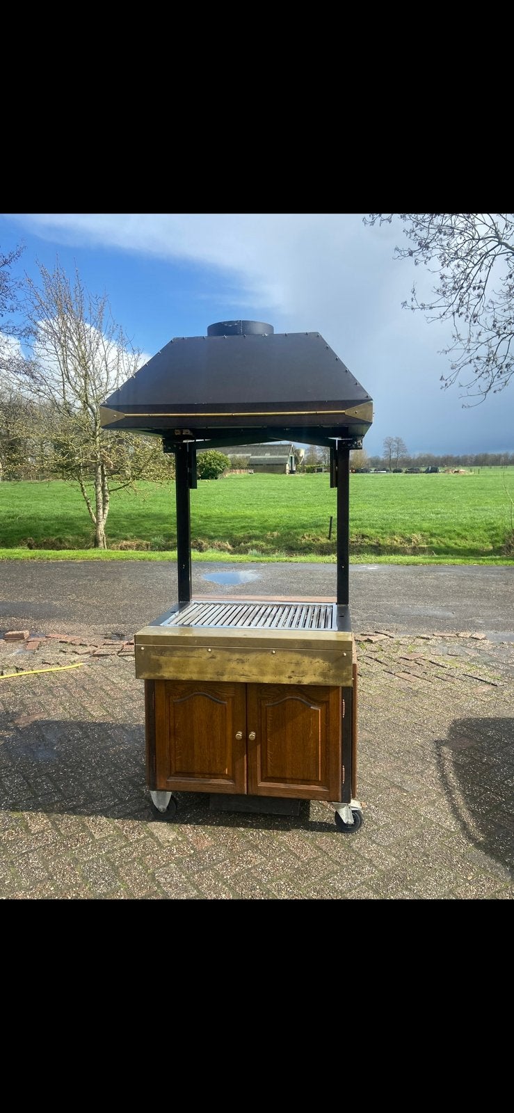 Grote professionele bbq, Ophalen, Gebruikt
