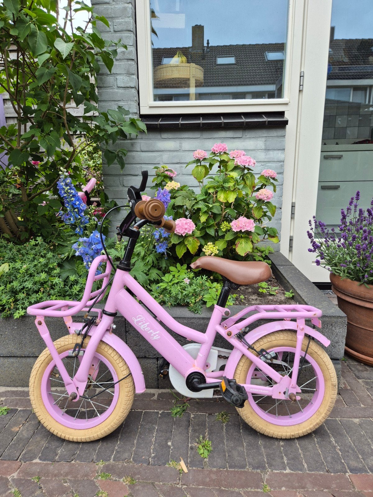 Roze kinderfiets Liberty 12 inch met voordrager, Ophalen, Gebruikt, Minder dan 16 inch