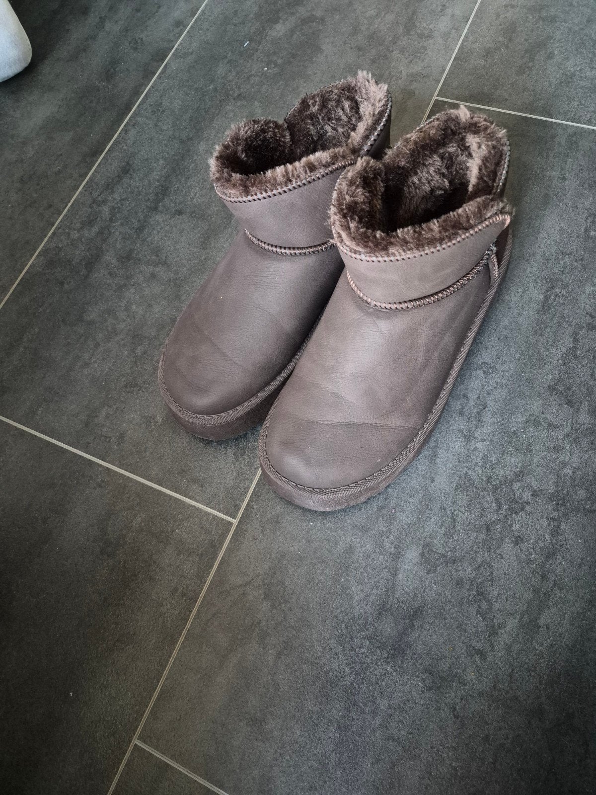 Bruine gevoerde laarzen - Maat 45, Kleding | Heren, Schoenen, Ophalen of Verzenden, Zo goed als nieuw, Bruin