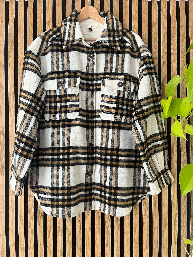Shacket tussenjas merk Hema M, Maat 38/40 (M), Beige, Nieuw, Ophalen of Verzenden
