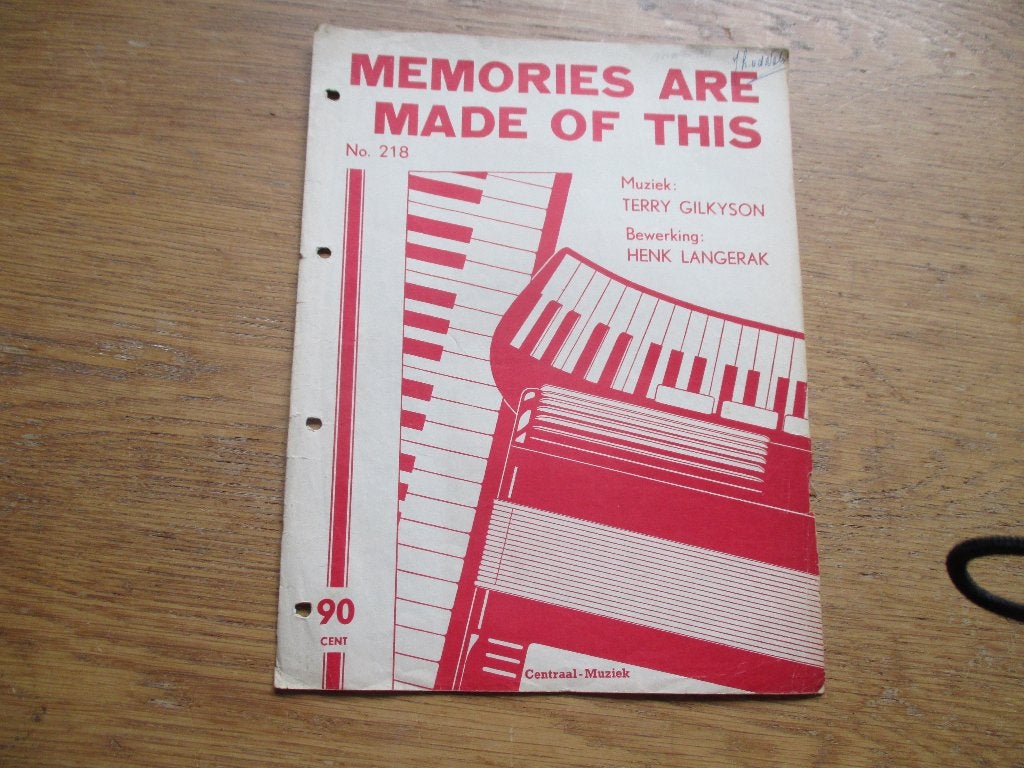 MEMORIES ARE MADE OF THIS- BEWERKING HENK LANGERAK NO.218, Muziek en Instrumenten, Keyboard, Gebruikt, Ophalen of Verzenden, Artiest of Componist