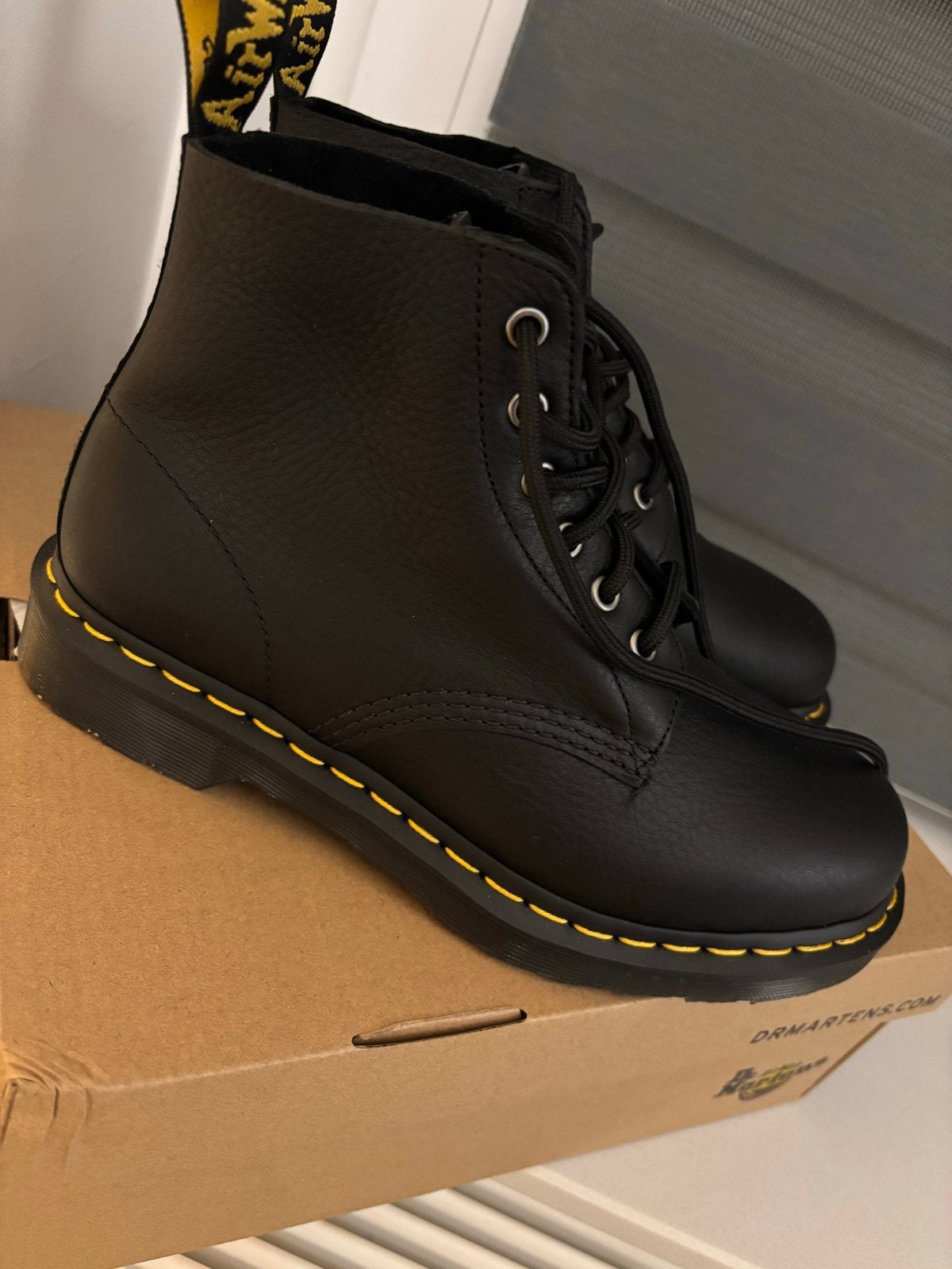 Dr. Martens  Laarzen Maat 40, Zwart, Lage of Enkellaarzen, Nieuw, Ophalen of Verzenden