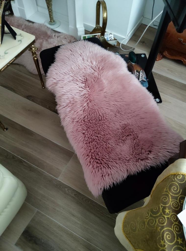 Prachtig Voetenbankje met vacht en wielen, Ophalen of Verzenden, Zo goed als nieuw, Stof