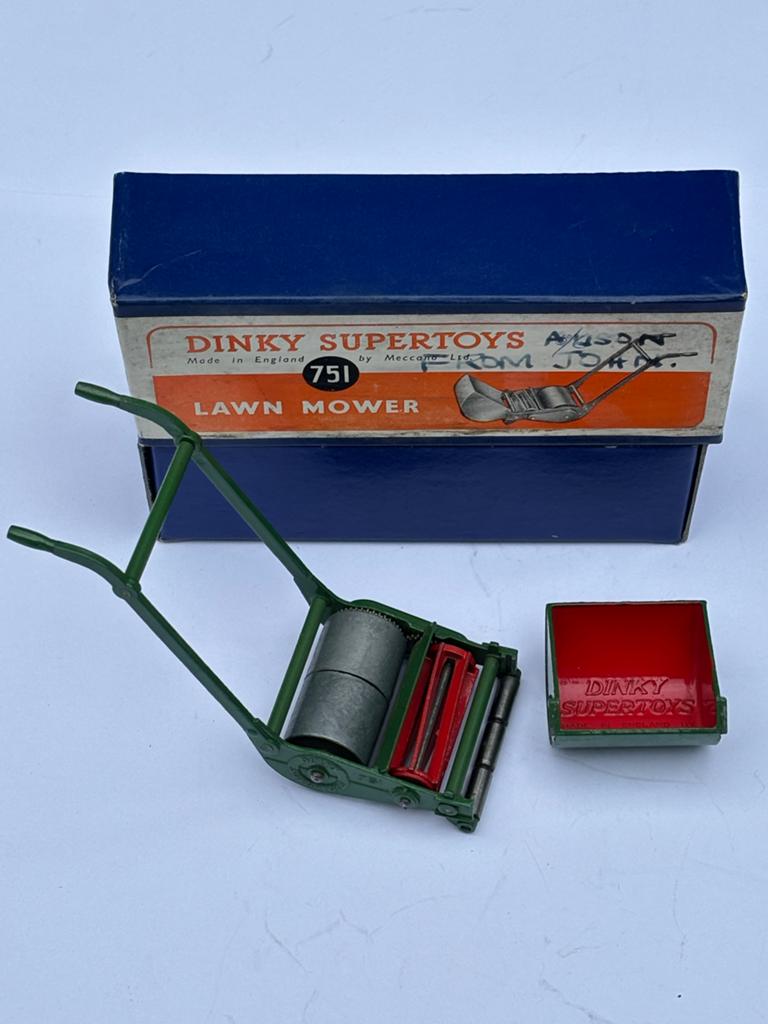 DINKY SUPERTOYS 751 LAWN MOWER grasmaaier + box * EARLY RARE, Hobby en Vrije tijd, Modelauto's | 1:43, Ophalen of Verzenden, Zo goed als nieuw