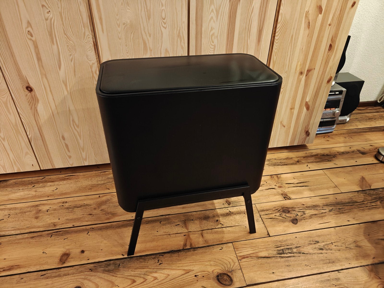 Prullenbak op pootjes Kwantum 28+12 liter zwart, Huis en Inrichting, Woonaccessoires | Prullenbakken, 30 tot 40 liter, Ophalen