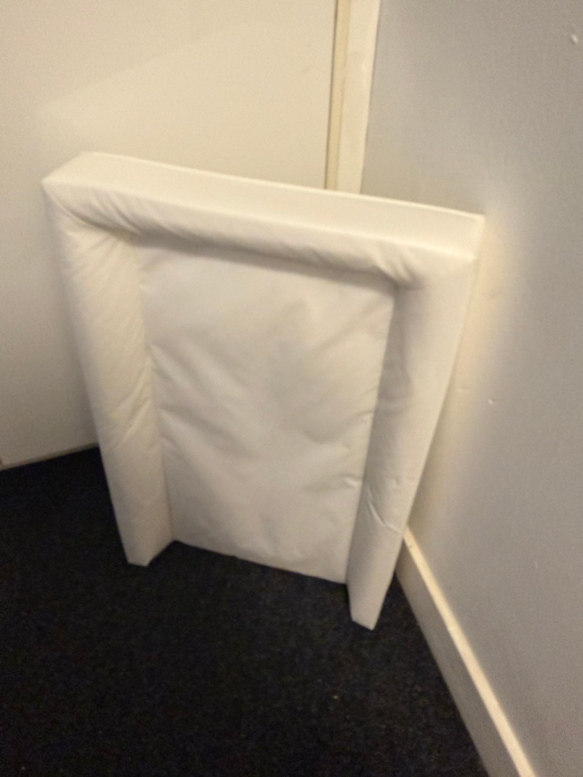 IKEA aankleedkussen beschikbaar!, Ophalen, Zo goed als nieuw
