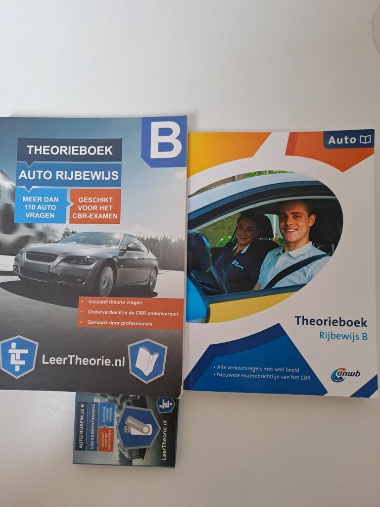 2 autotheorieboeken + online theorie examens, Ophalen of Verzenden