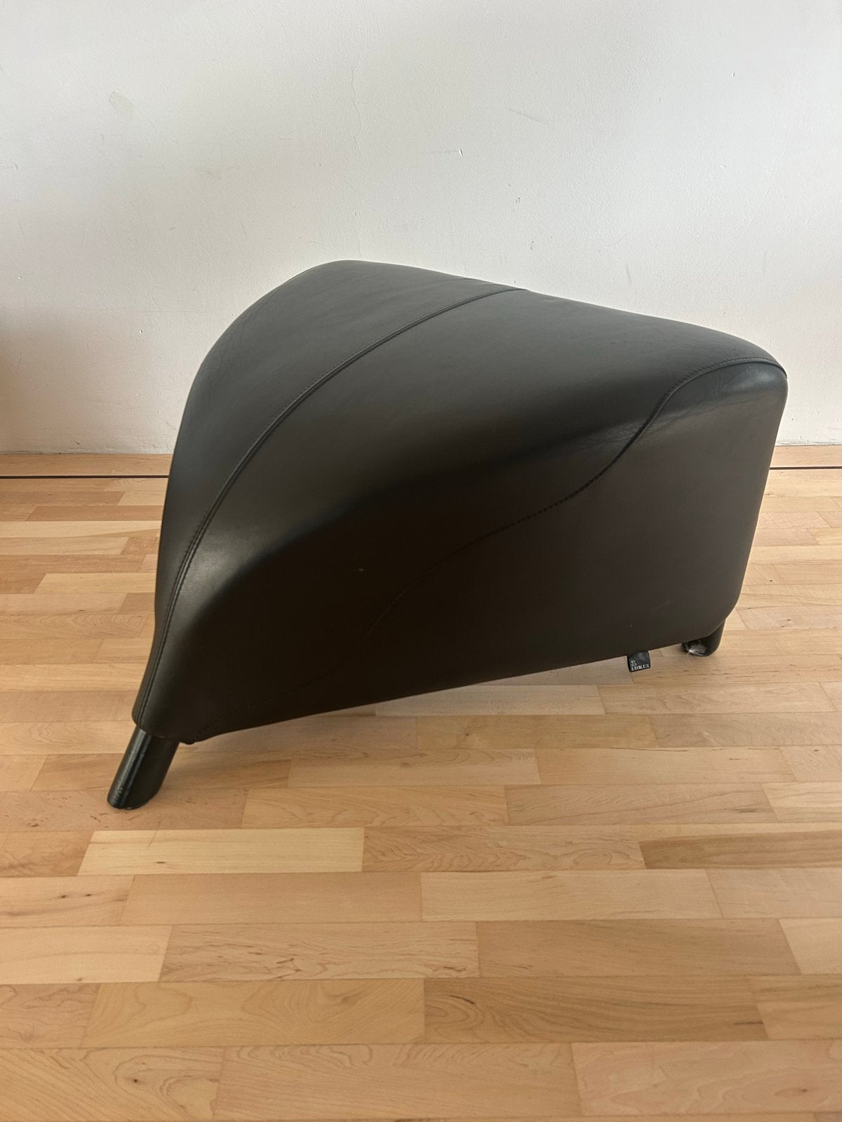 Leolux Pallone hocker - Zwart leer, Ophalen, Gebruikt, Leer, Overige vormen