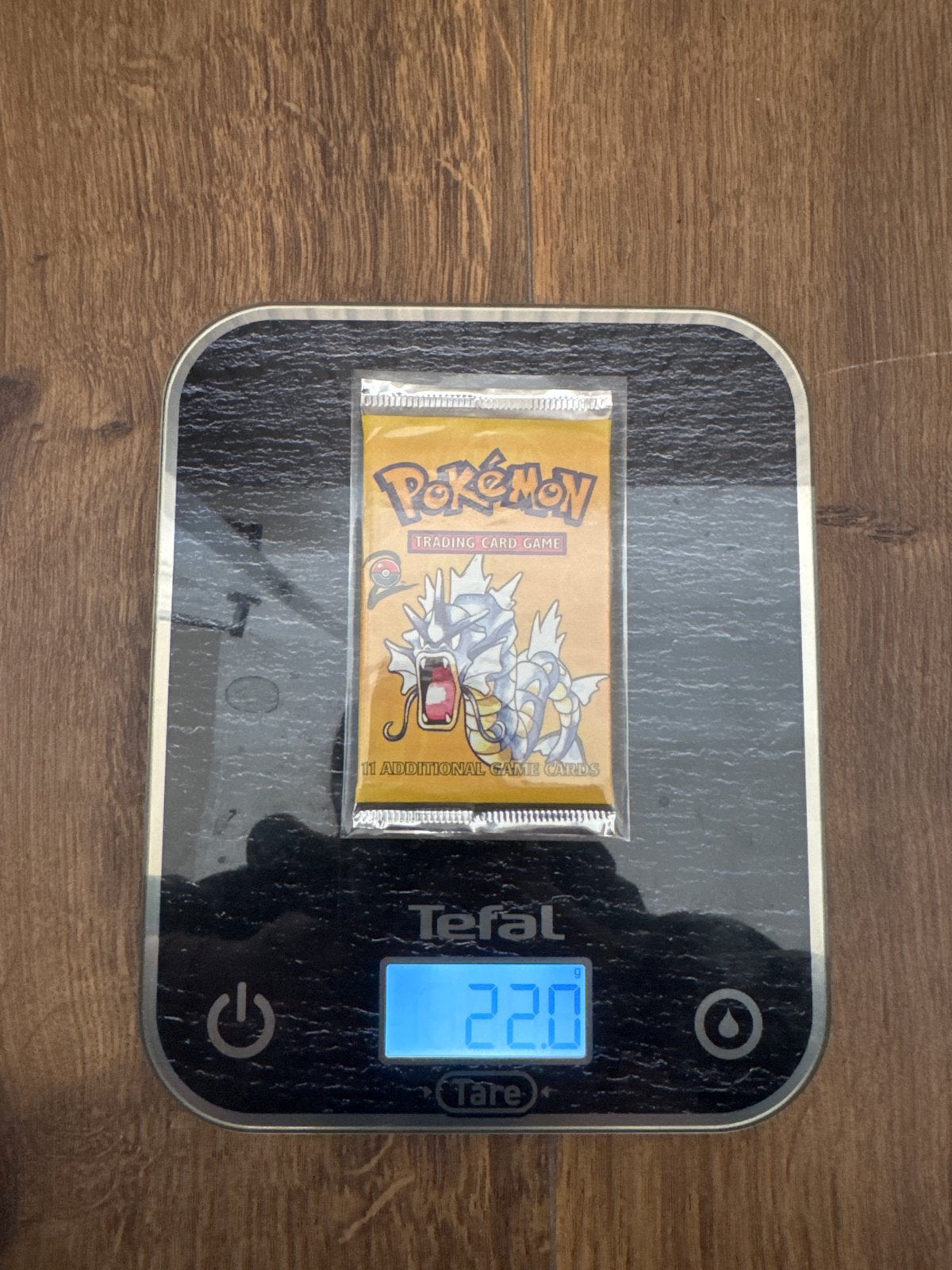 Pokémon Base Set 2 Booster Pack 22g Gyarados Art Heavy, Ophalen of Verzenden, Zo goed als nieuw, Booster