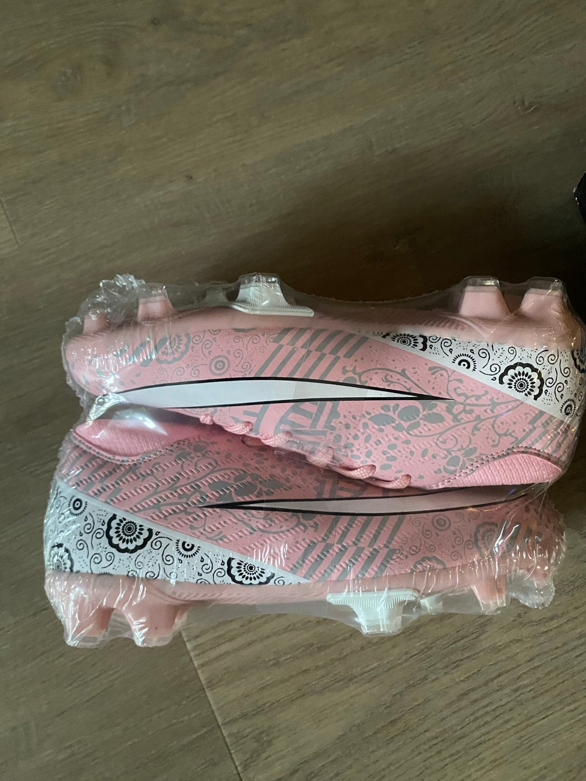 Roze voetbalschoenen maat 35, Ophalen of Verzenden, Nieuw, Schoenen