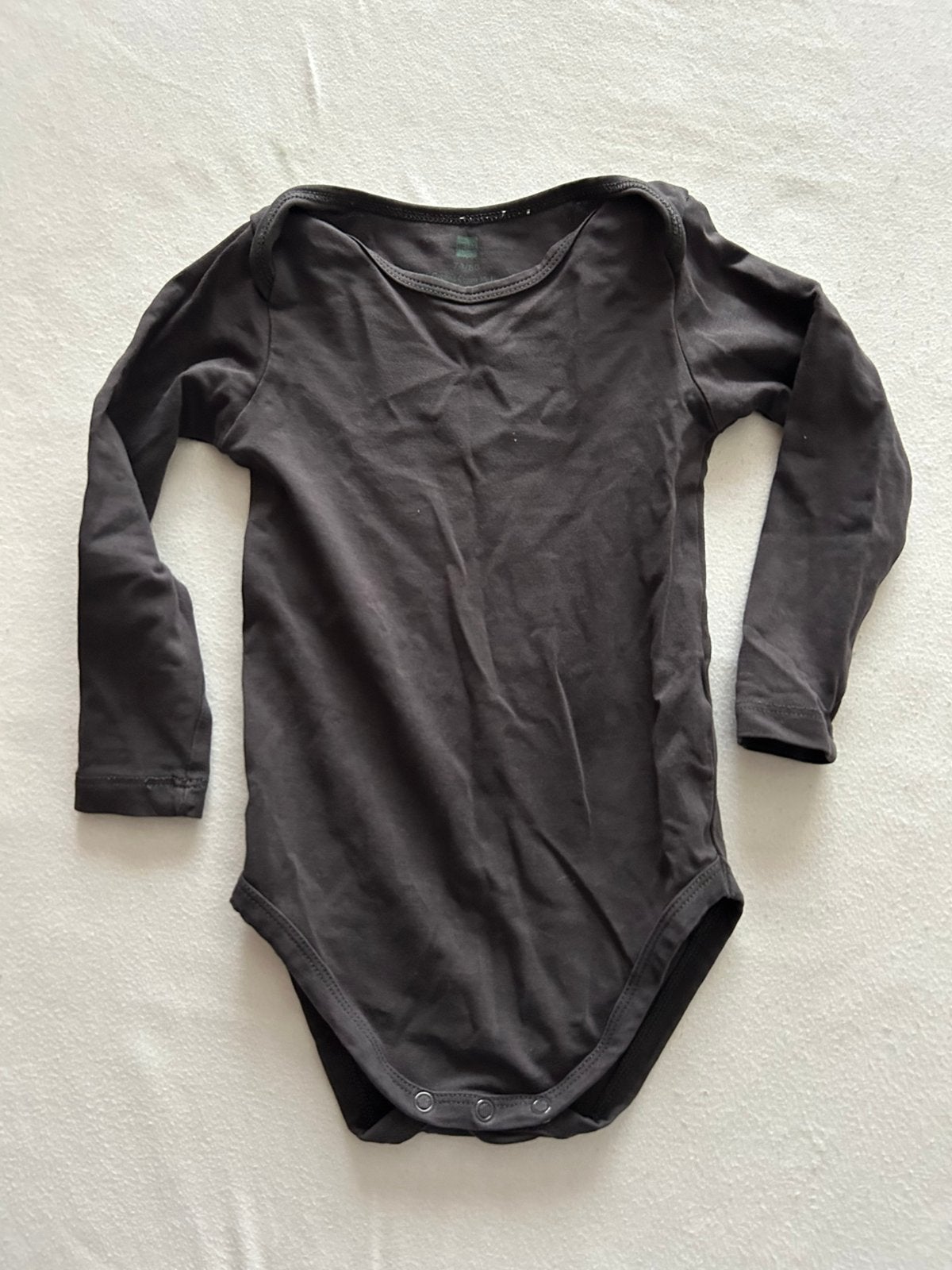 Donkergrijs Rompertje Maat 74/80 - HEMA, Ophalen of Verzenden, Zo goed als nieuw, Jongetje of Meisje, Nacht- of Onderkleding