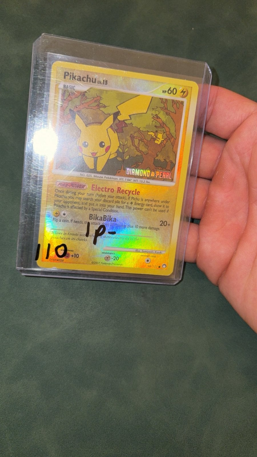 Pikachu reverse holo Diamond and pearl stamp 94/123 pokemon, Ophalen of Verzenden, Zo goed als nieuw