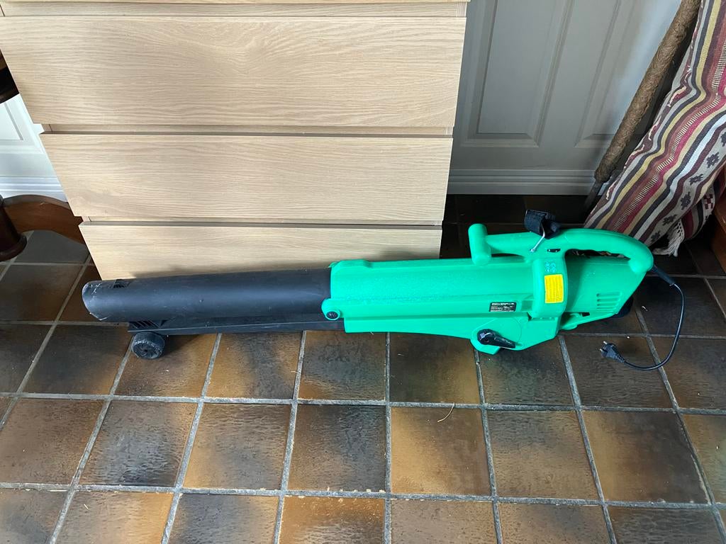 POWERPLUS Garden bladblazer, Tuin en Terras, Gebruikt, Handgedragen, Met neuswiel, Ophalen of Verzenden