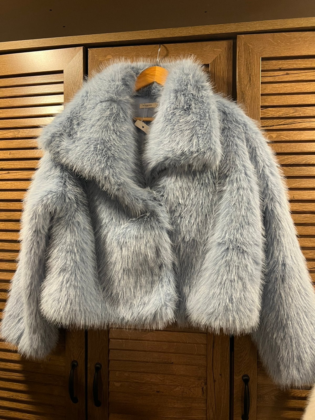 nieuwe prachtige lichtblauwe bontjas, Ophalen of Verzenden, Zo goed als nieuw, Maat 38/40 (M), Carnaval