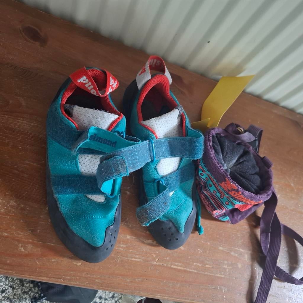 Klimschoenen maar 38 en pofzak Simond, Ophalen, Gebruikt, Klimsportschoenen