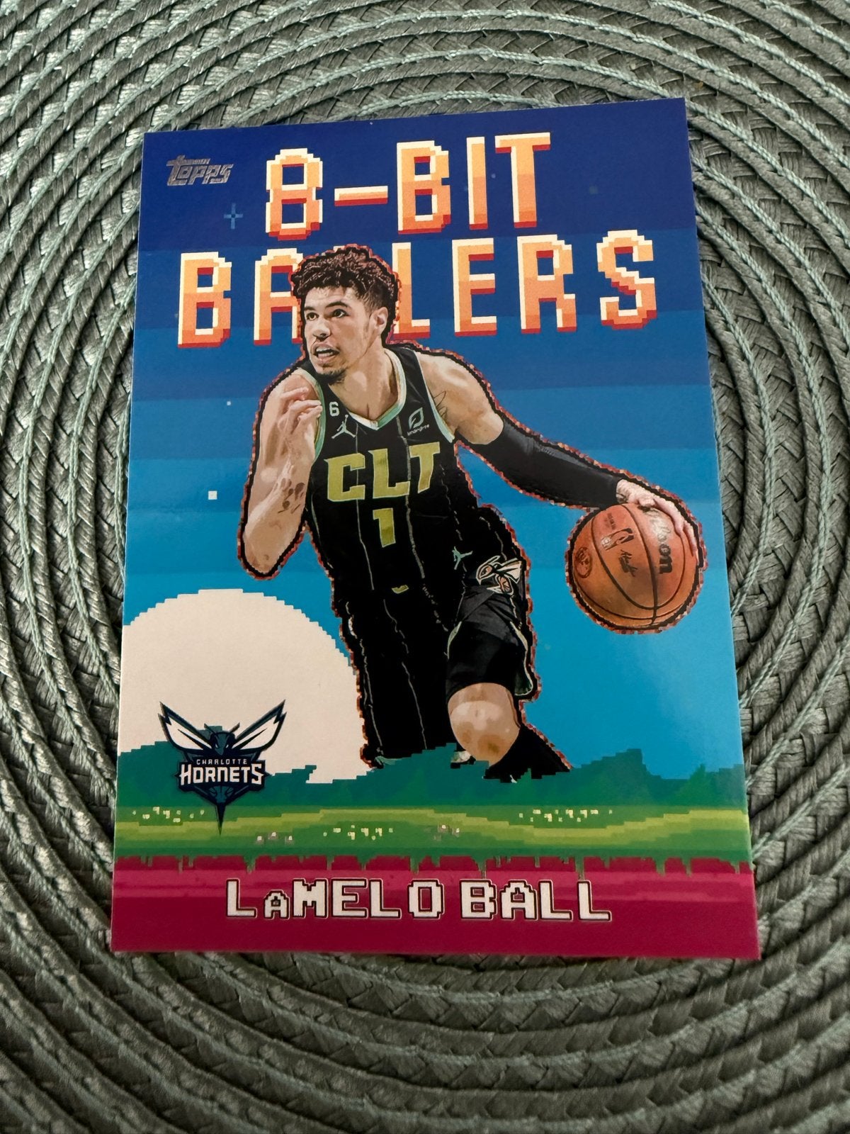 LaMelo Ball 8-Bit Ballers Charlotte Hornets Spelerskaart, Ophalen of Verzenden, Nieuw, Buitenlandse clubs, Spelerskaart