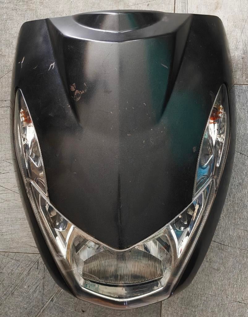 Voorkuip + koplamp Peugeot Kisbee  (2011–2017), Fietsen en Brommers, Brommeronderdelen | Scooters, Gebruikt, Peugeot, Overige typen