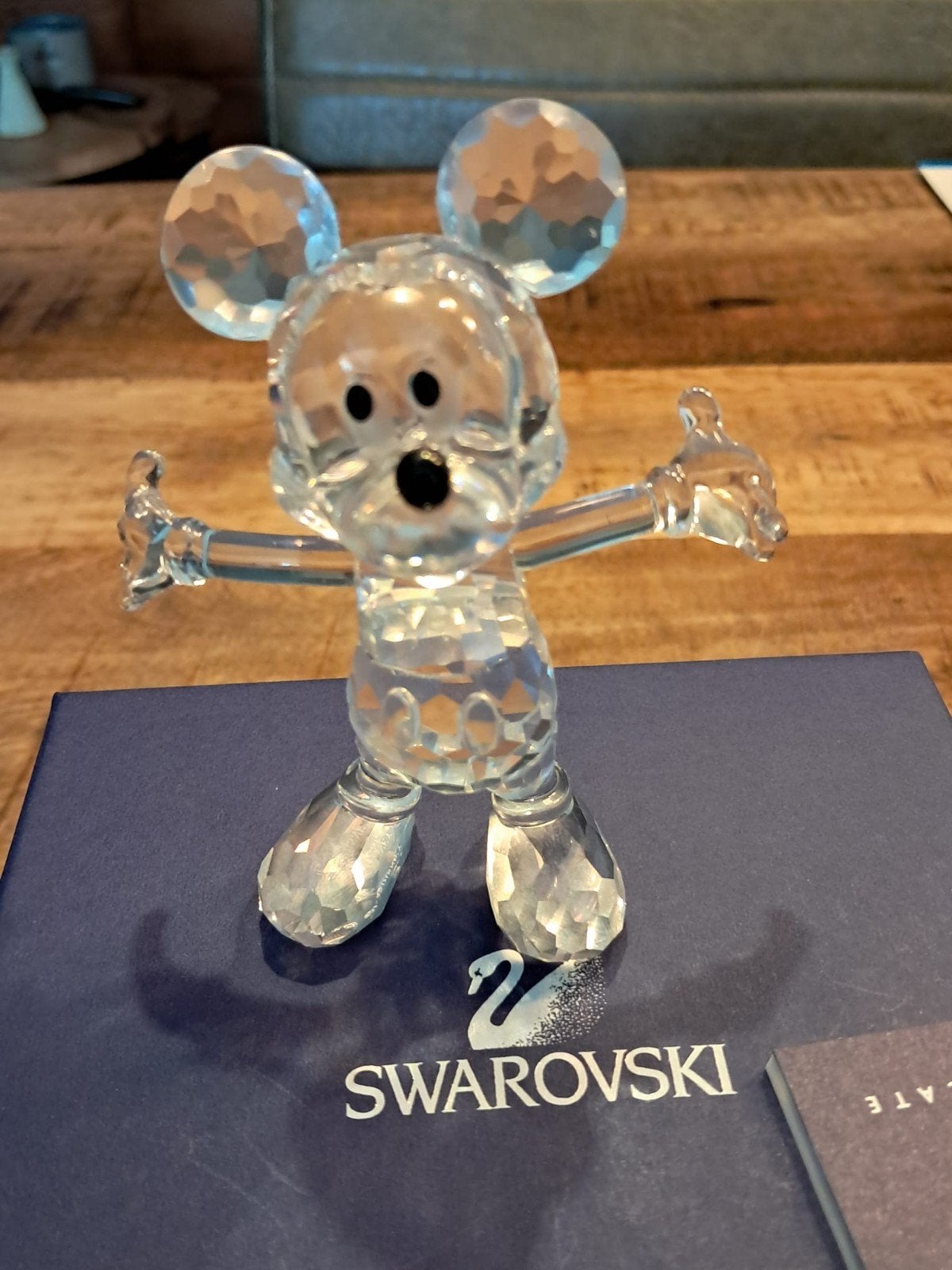 Swarovski Mickey Mouse beeldje met doos, Verzamelen, Disney, Ophalen of Verzenden, Mickey Mouse, Zo goed als nieuw, Beeldje of Figuurtje