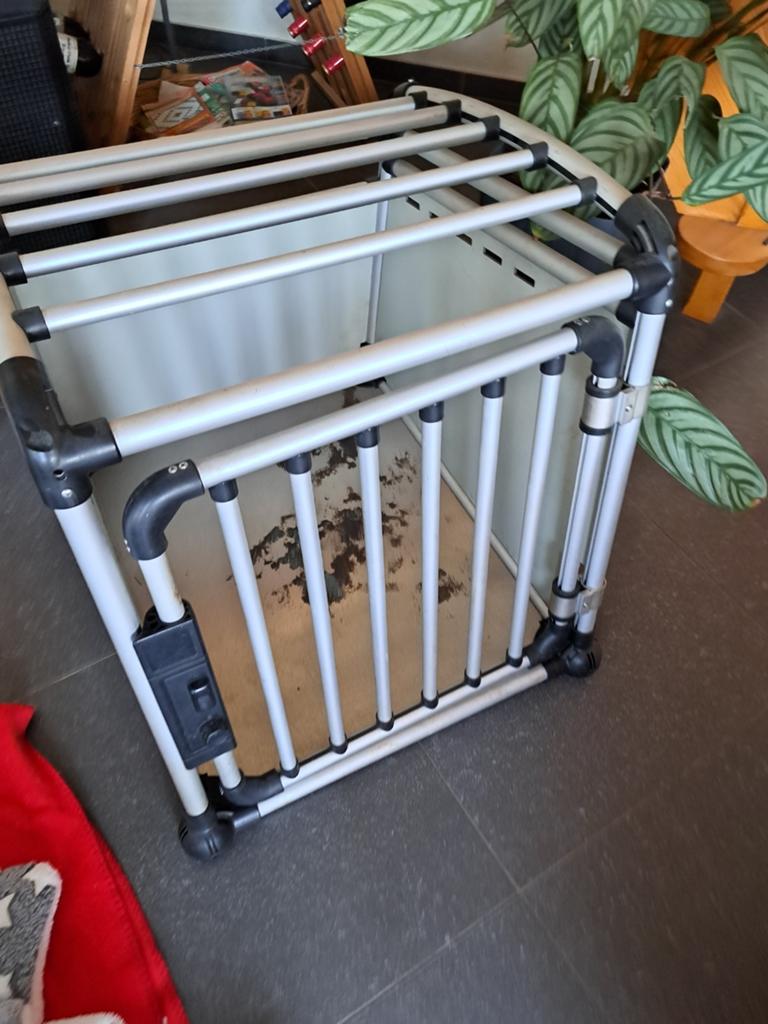 Aluminium bench, Dieren en Toebehoren, Hondenbenches, Ophalen of Verzenden