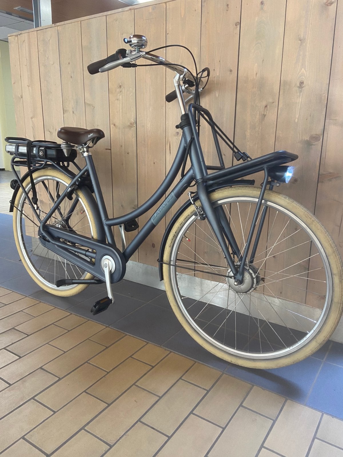 Aangeboden: Batavus-PACKD E-go N7– 2022 – Zo goed als nieuw