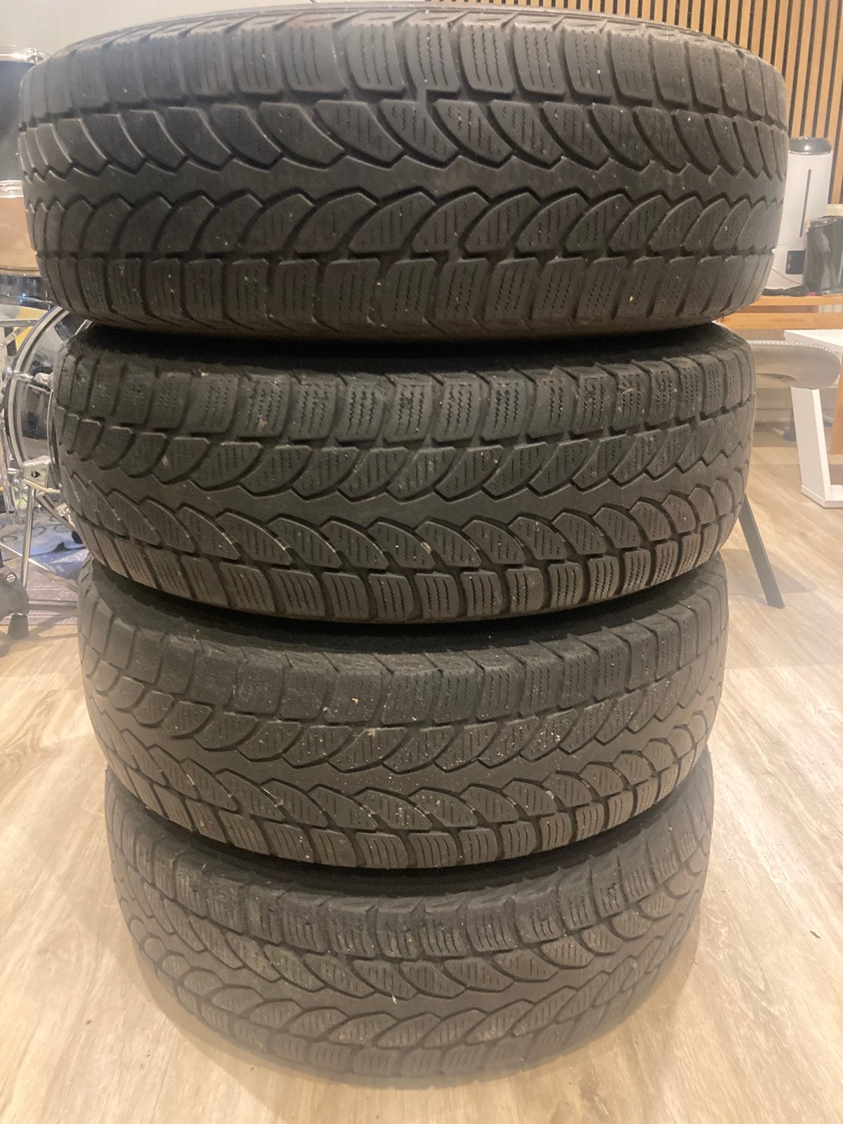 4 Bridgestone winterbanden 195/65R15 op stalen velg, Ophalen, Gebruikt, 15 inch, Banden en Velgen