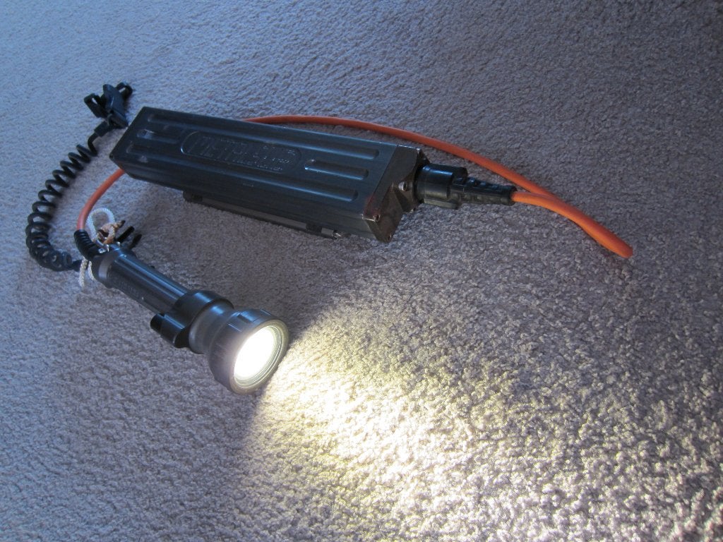 Metalsub duiklamp-set in zeer goede staat brandt 7 uur +, Ophalen of Verzenden, Gebruikt, Duiklamp
