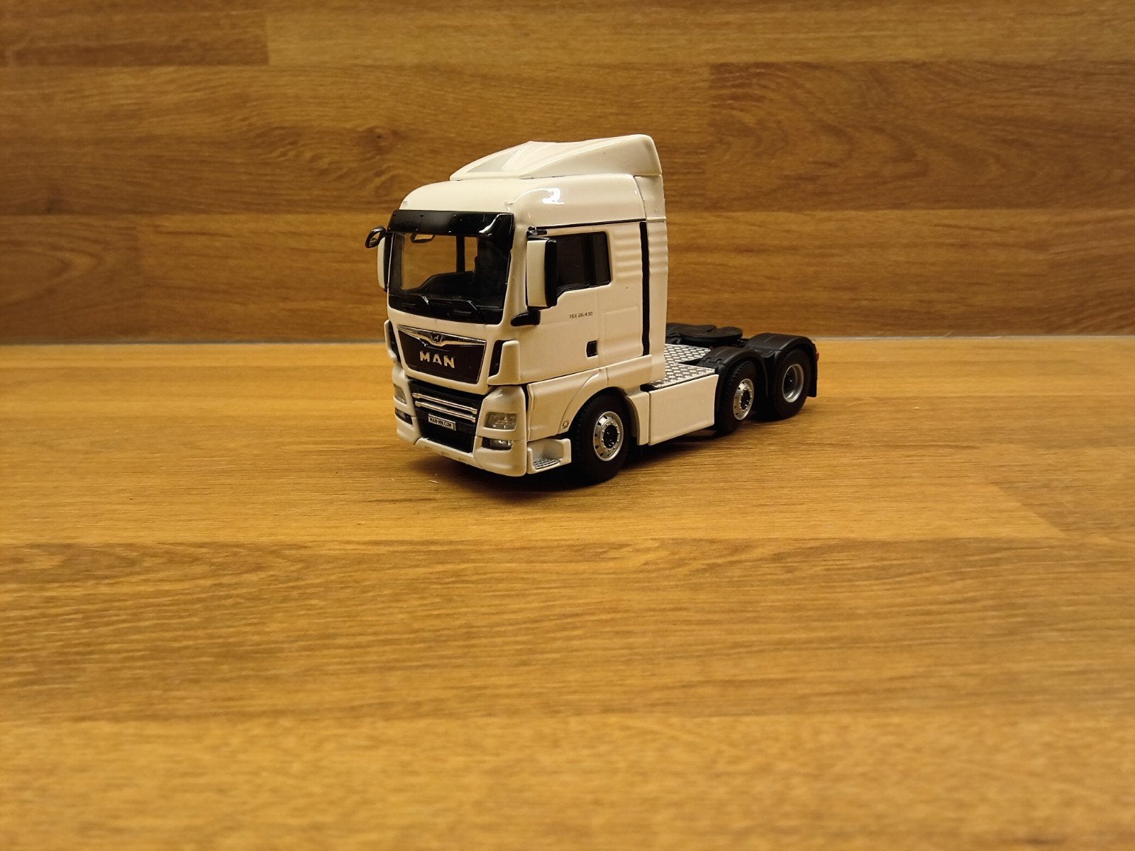 WSI  MAN twinsteer white line, Hobby en Vrije tijd, Modelauto's | 1:50, Ophalen of Verzenden, Bus of Vrachtwagen, Wsi