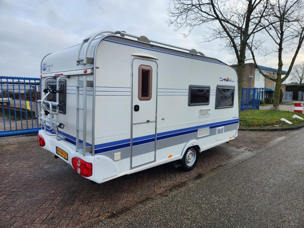 Hobby 440 sf 2005 met nieuwe voortent, Caravans en Kamperen, Caravans, Vast bed, Treinzit, Particulier, 4 tot 5 meter