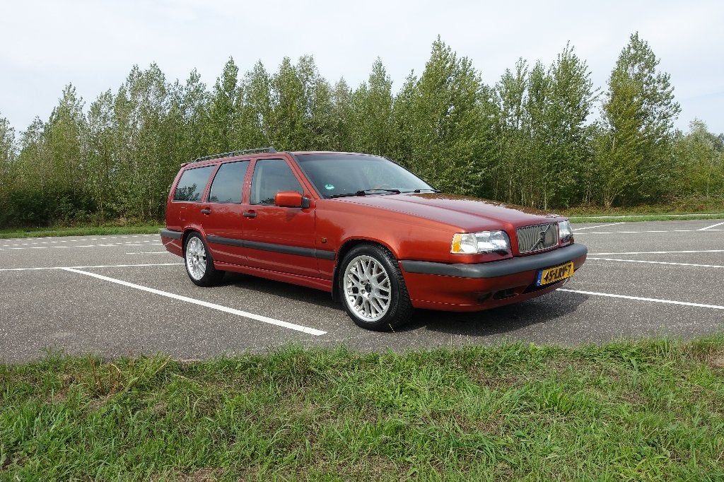 Volvo 850 2.3 T-5 1996 Estate Autumn Gold Pearl, Auto's, Beige, 1984 cc, Leder en Stof, Handgeschakeld