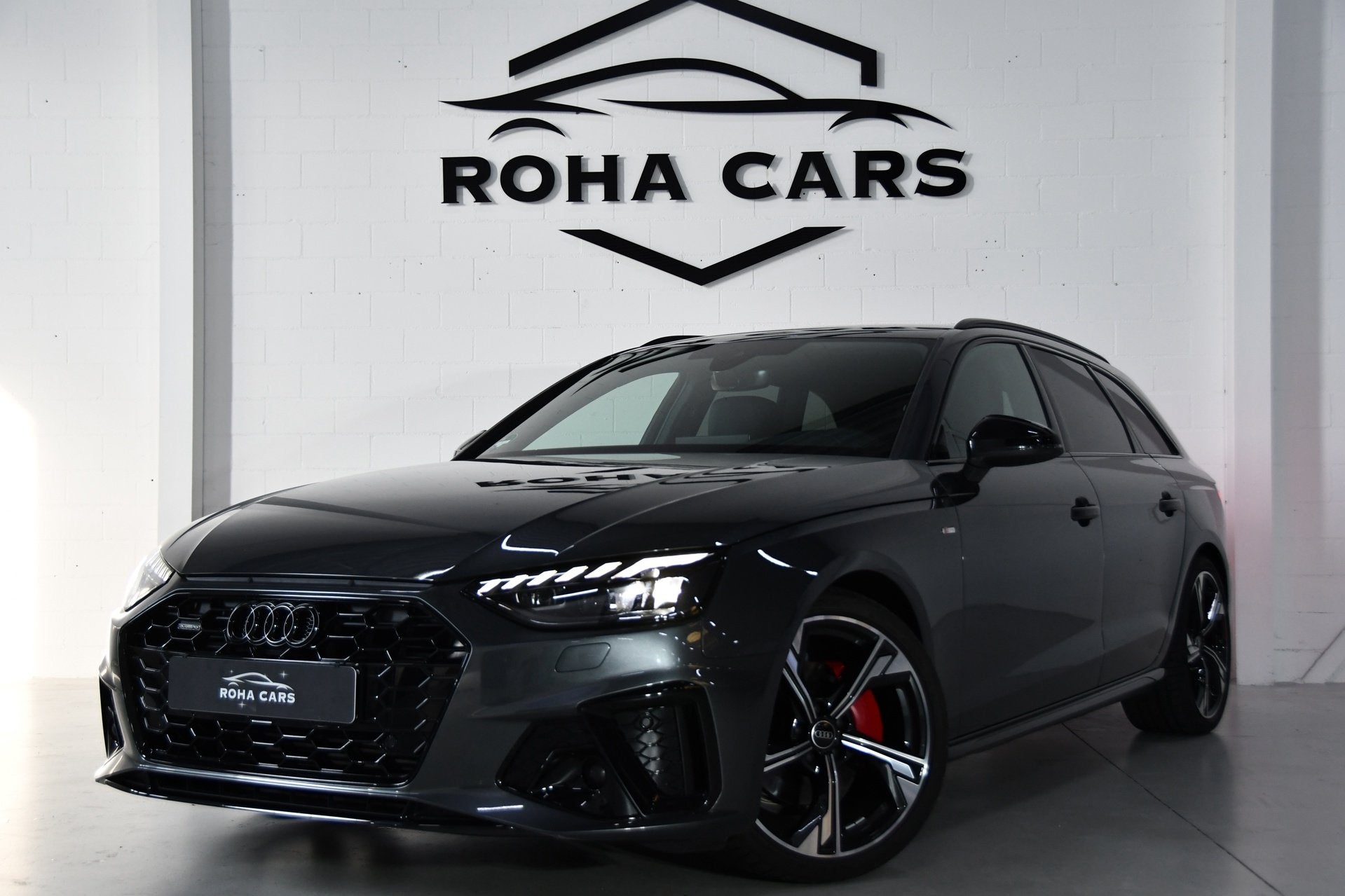 Audi A4 2.0 40 TFSI Quattro S-line*Competition*Matrix*blinds, Auto's, Automaat, Automatische klimaatregeling, Gebruikt, A4