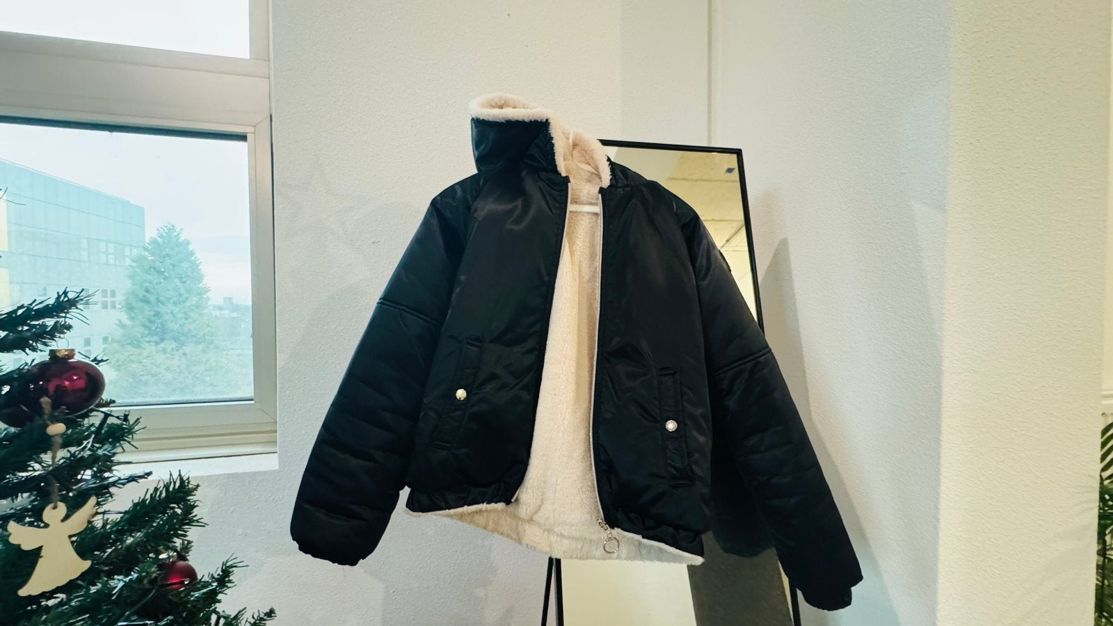 Retour Styles Zwarte Winterjas met Crèmekleurige Voering, Ophalen of Verzenden, Zo goed als nieuw, Meisje, Jas