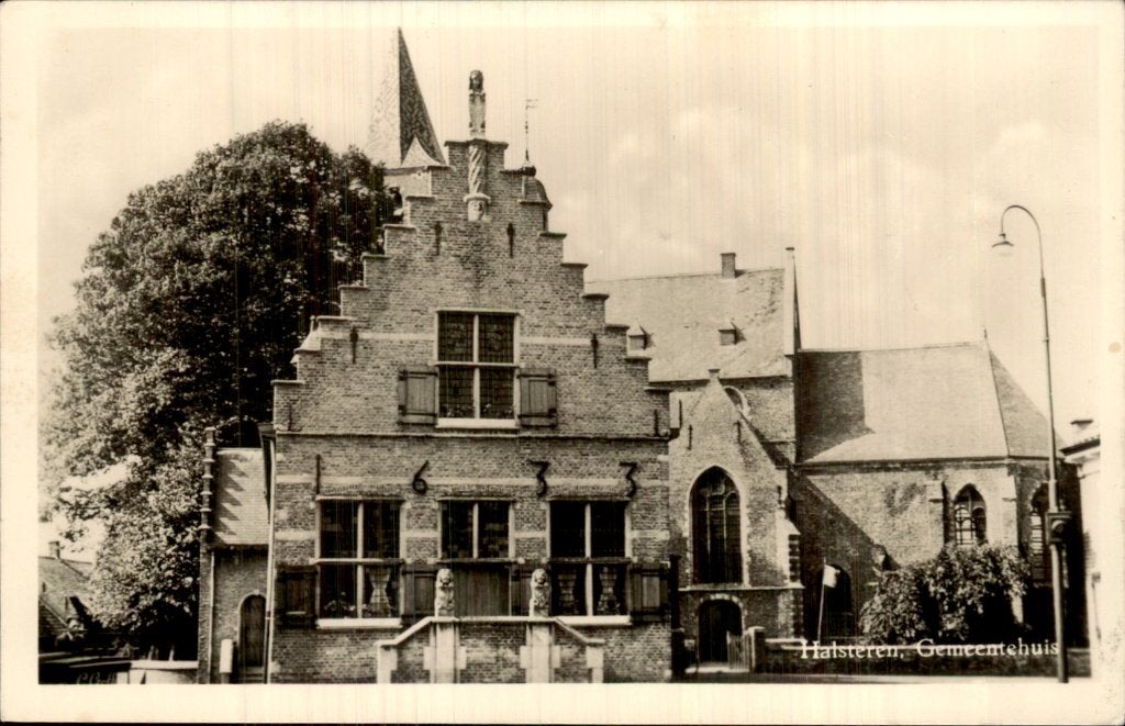 Halsteren - Gemeentehuis - Vooraanzicht, Ophalen of Verzenden, 1940 tot 1960, Gelopen, Noord-Brabant