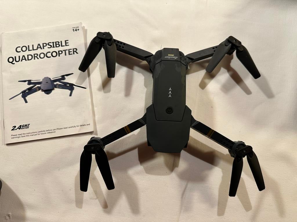 Opvouwbare quadcopter drone (2.4 GHz) met camera, Audio, Tv en Foto, Drones, Verzenden, Zo goed als nieuw