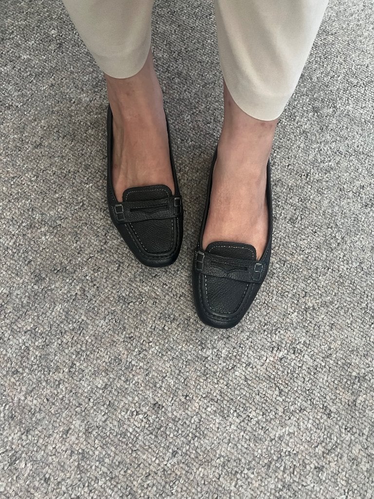 Prada loafers, Prada, Ophalen of Verzenden, Zo goed als nieuw, Instappers