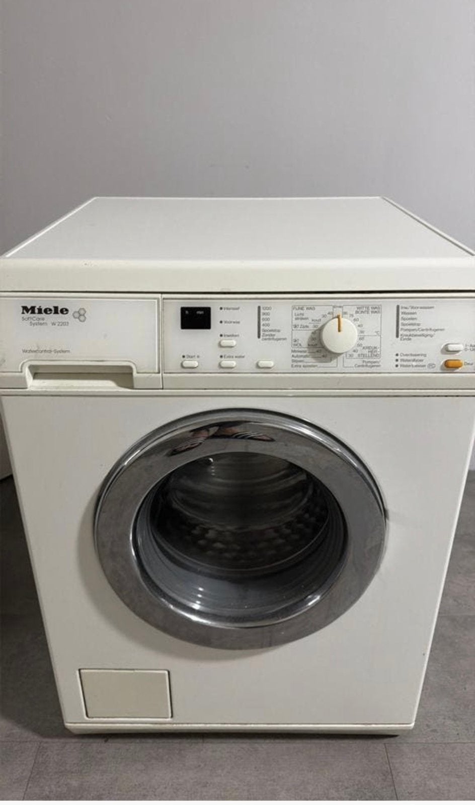 Te koop Miele wasmachine softcare, Ophalen, Zo goed als nieuw, 1200 tot 1600 toeren, 85 tot 90 cm