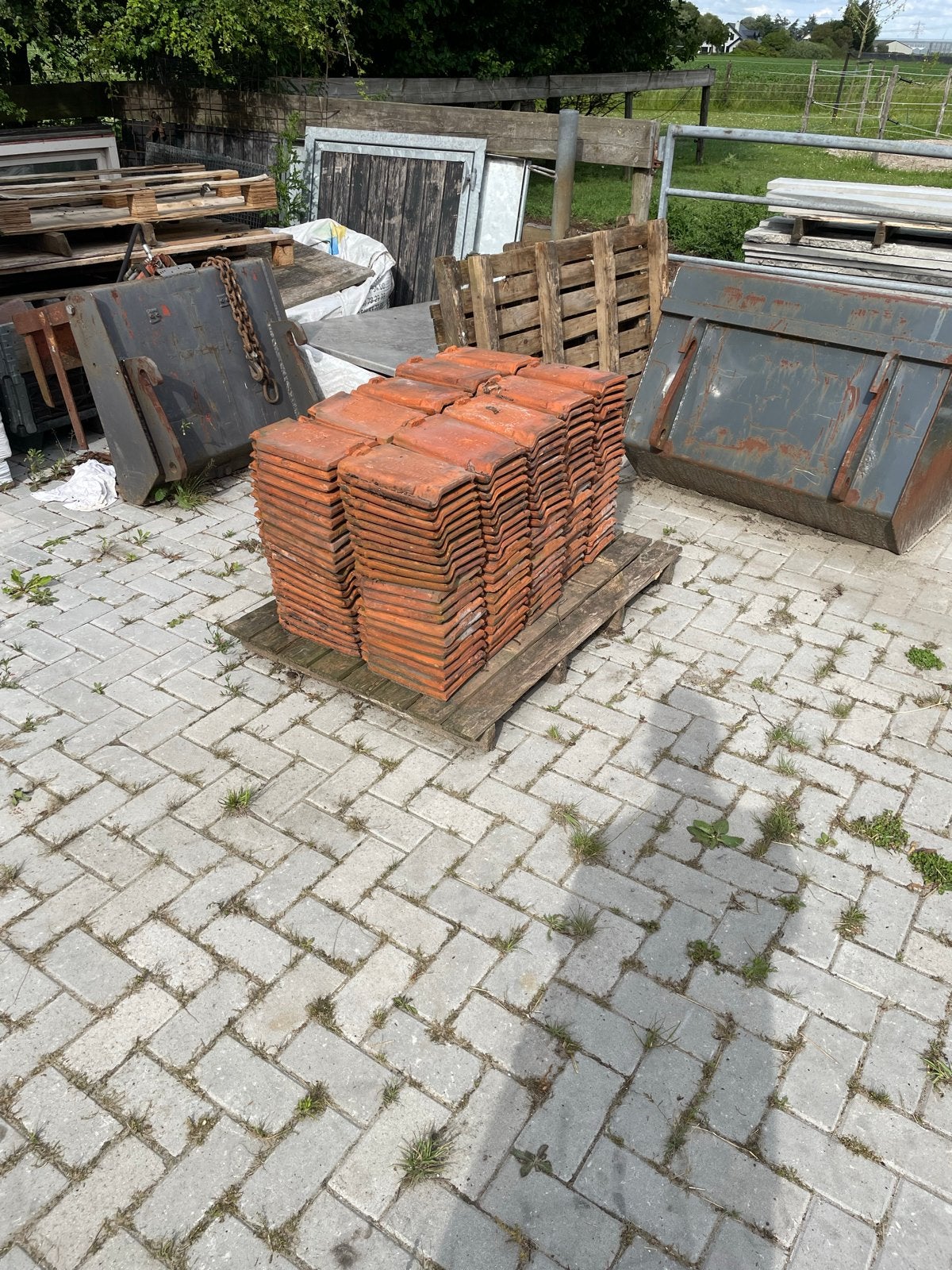 Gebruikte tuile du nord dakpannen -Pottelberg Courtai, Doe-het-zelf en Verbouw, Dakpannen en Dakbedekking, Ophalen, Gebruikt, Steen of Klei